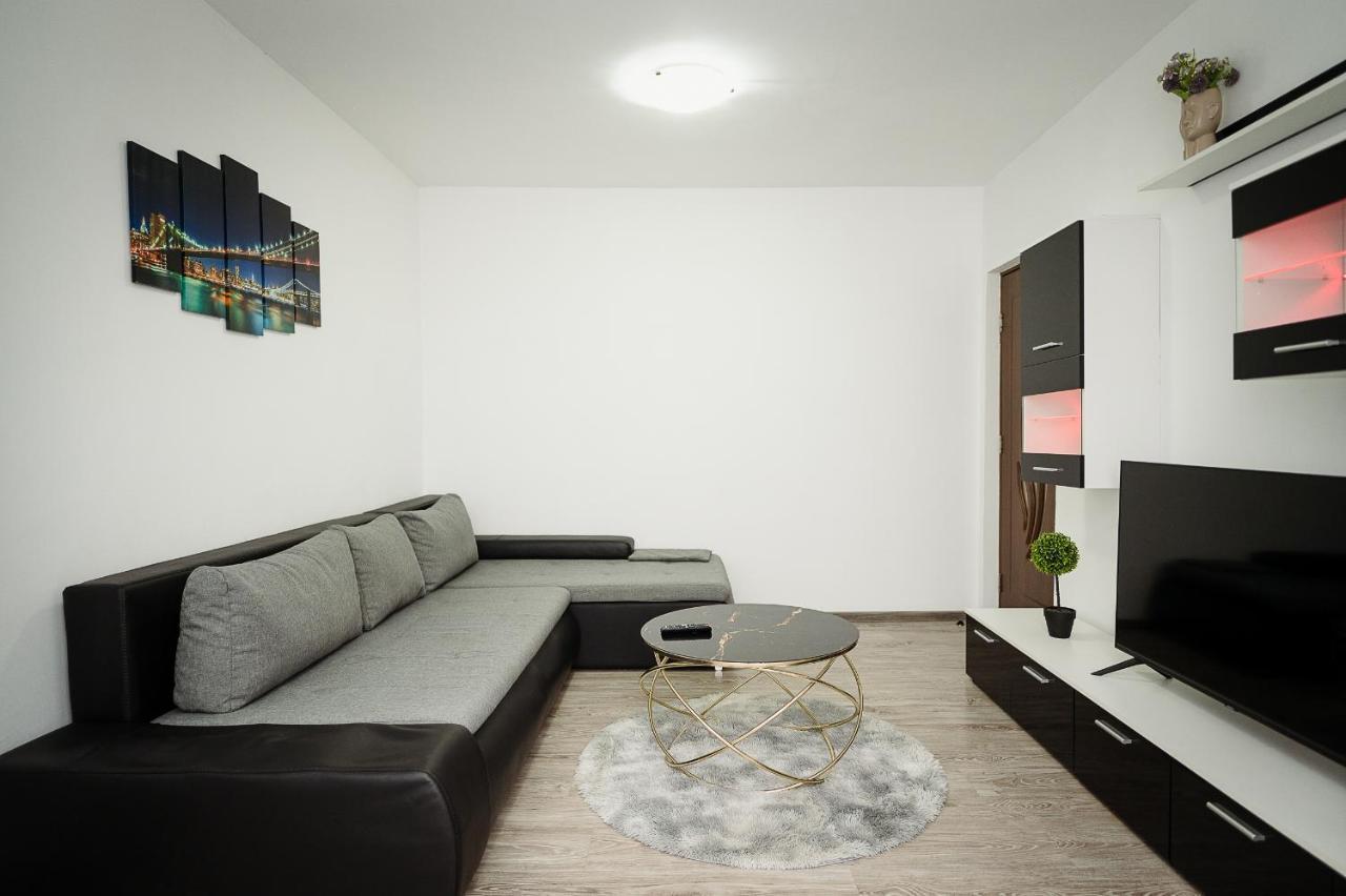 Blue House For 4 Guests With Netflix And Disney Iasi Exterior photo